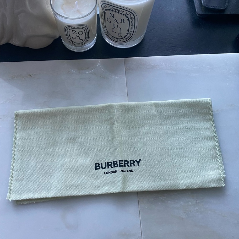 BURBERRY DUST POUCH